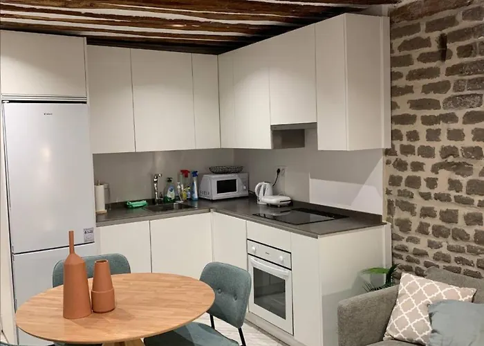 Modern & Cozy 1 Bedroom Apartment In Malasana
